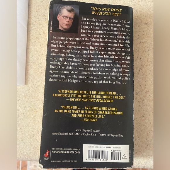 End of Watch - (Bill Hodges Trilogy) by Stephen King (Paperback) - Picture 4 of 4